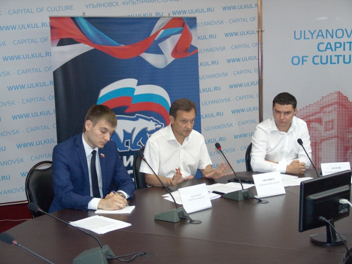 antontsev-i-dolgov