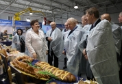 Встреча депутатов с представителями АПК на заводе минеральной воды, село Ундоры, 3 апреля 2024 года 