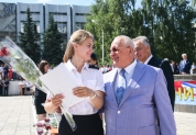 Вручение дипломов выпускникам Ульяновского института гражданской авиации имени Главного маршала авиации Б. П. Бугаева
