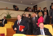 Перед заседанием