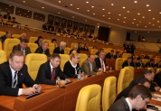 Депутаты в зале заседаний