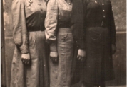 Мария Севастьянова, Анна Щербакова, Анна Тарасова, Львов. 1944 год (слева направо).